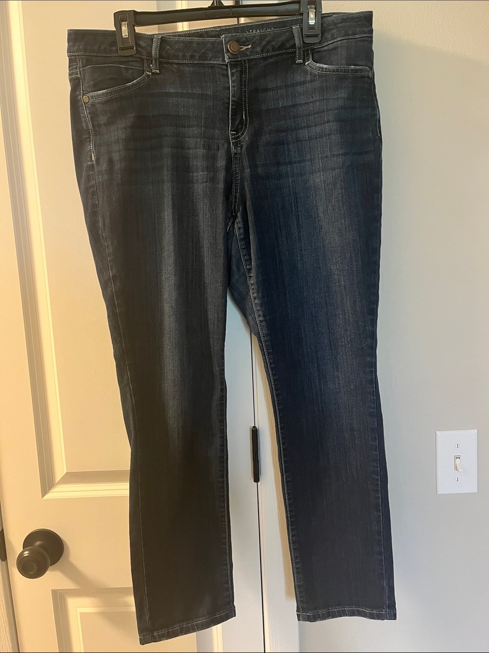 Pre-Owned Women's Simply Vera Vera Wang Dark Blue Straight-Leg Jeans Size 14P - Picture 1 of 8